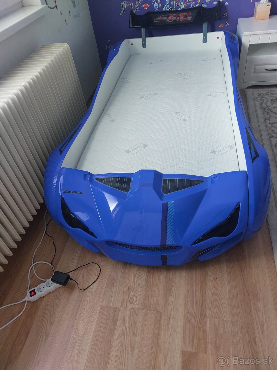 Posteľ Auto