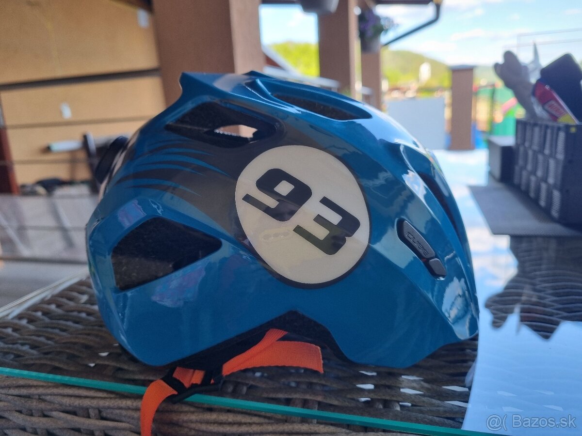 Cestná prilba pre chlapčeka