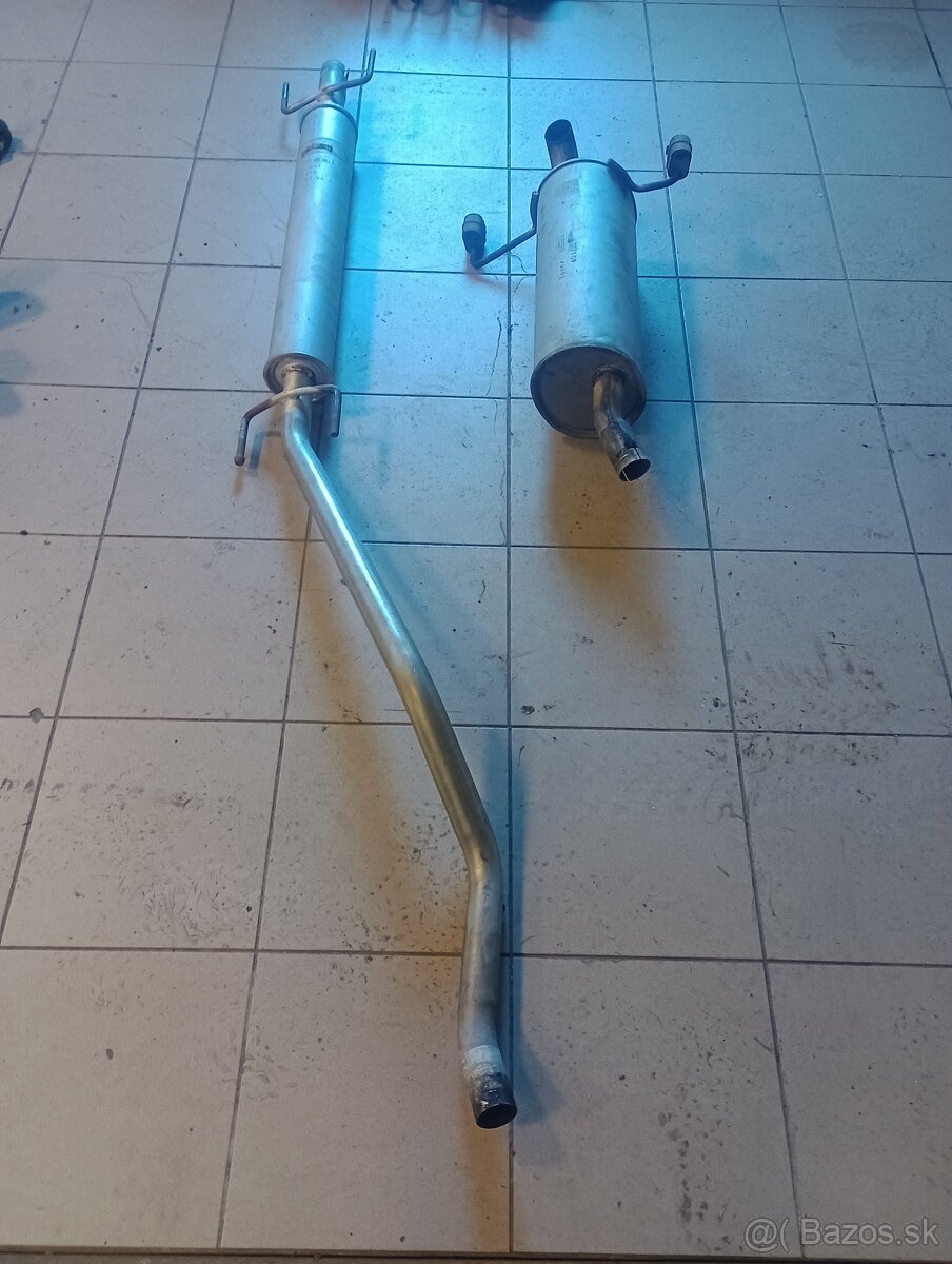 Opel Astra H caravan stredný diel výfuku