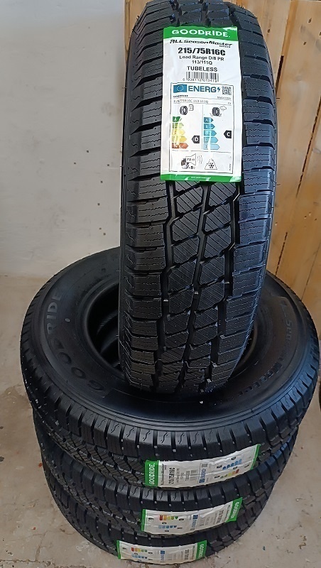 215/75 R16 C celoročné pneumatiky rok výroby DOT 2025