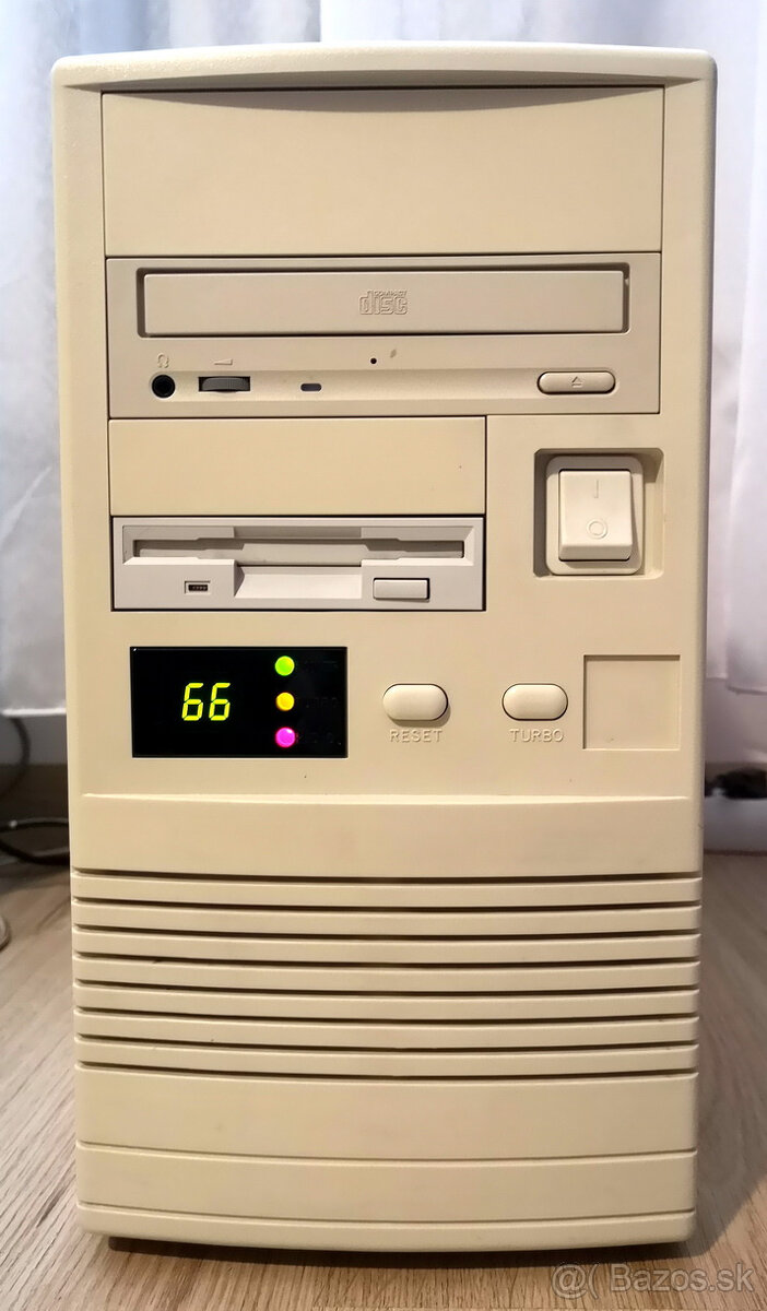 Predám Retro PC 486 DX2 66MHz (33)
