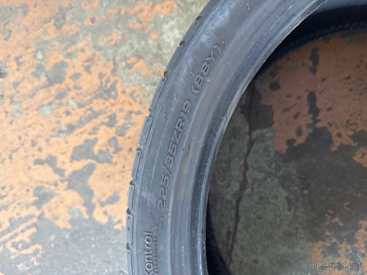 Hankook 225/35 R19