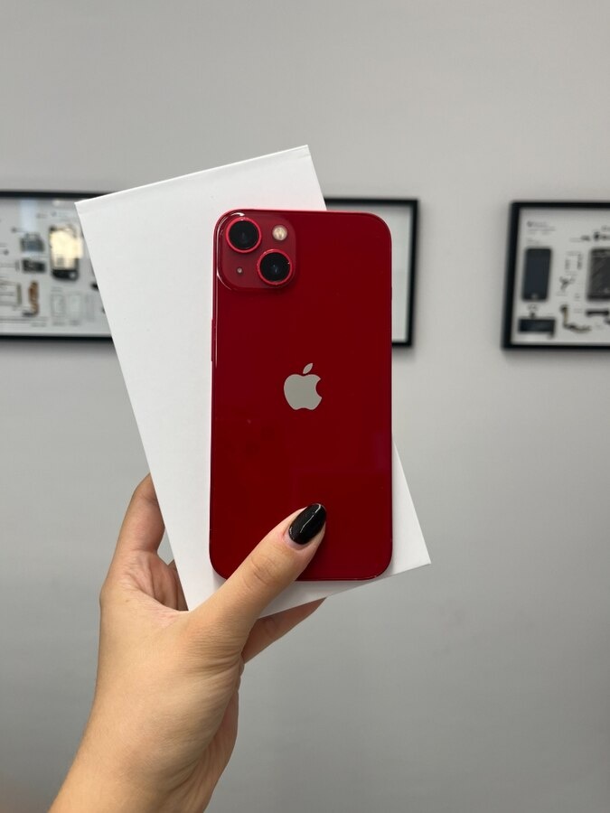 Apple iPhone 13 128GB Red