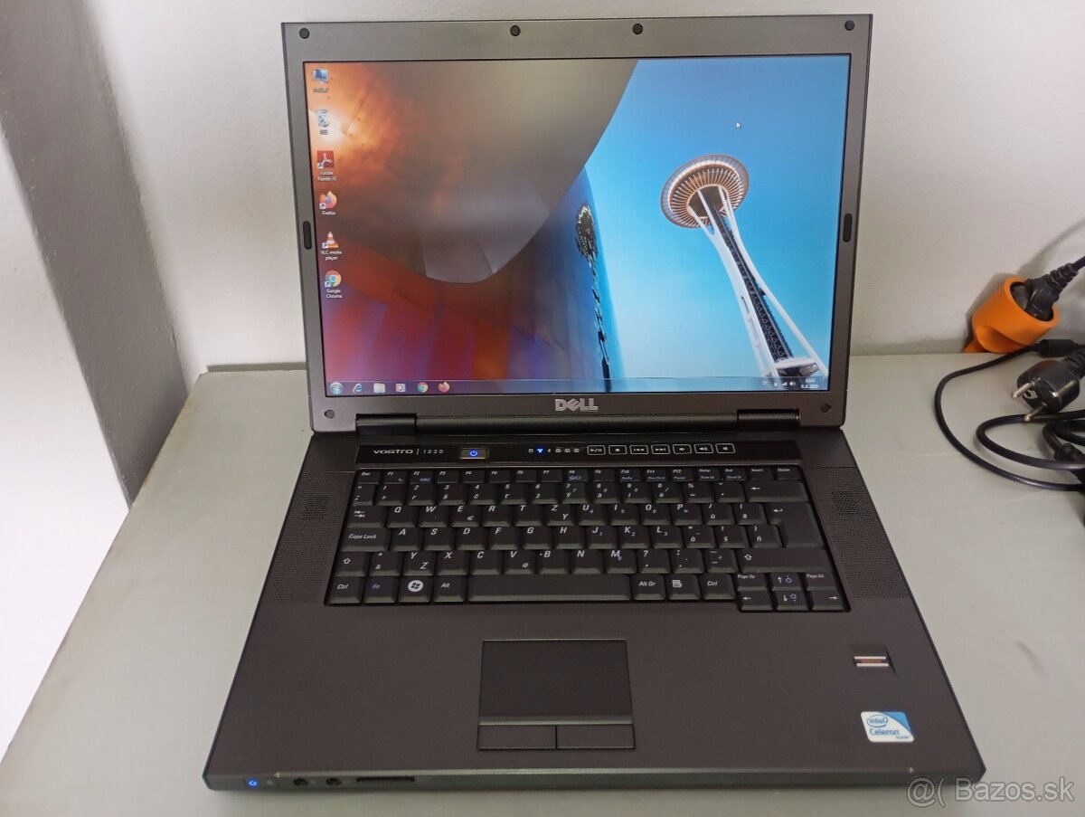 predám DELL VOSTRO 1520 , WINDOWS 7 32bit