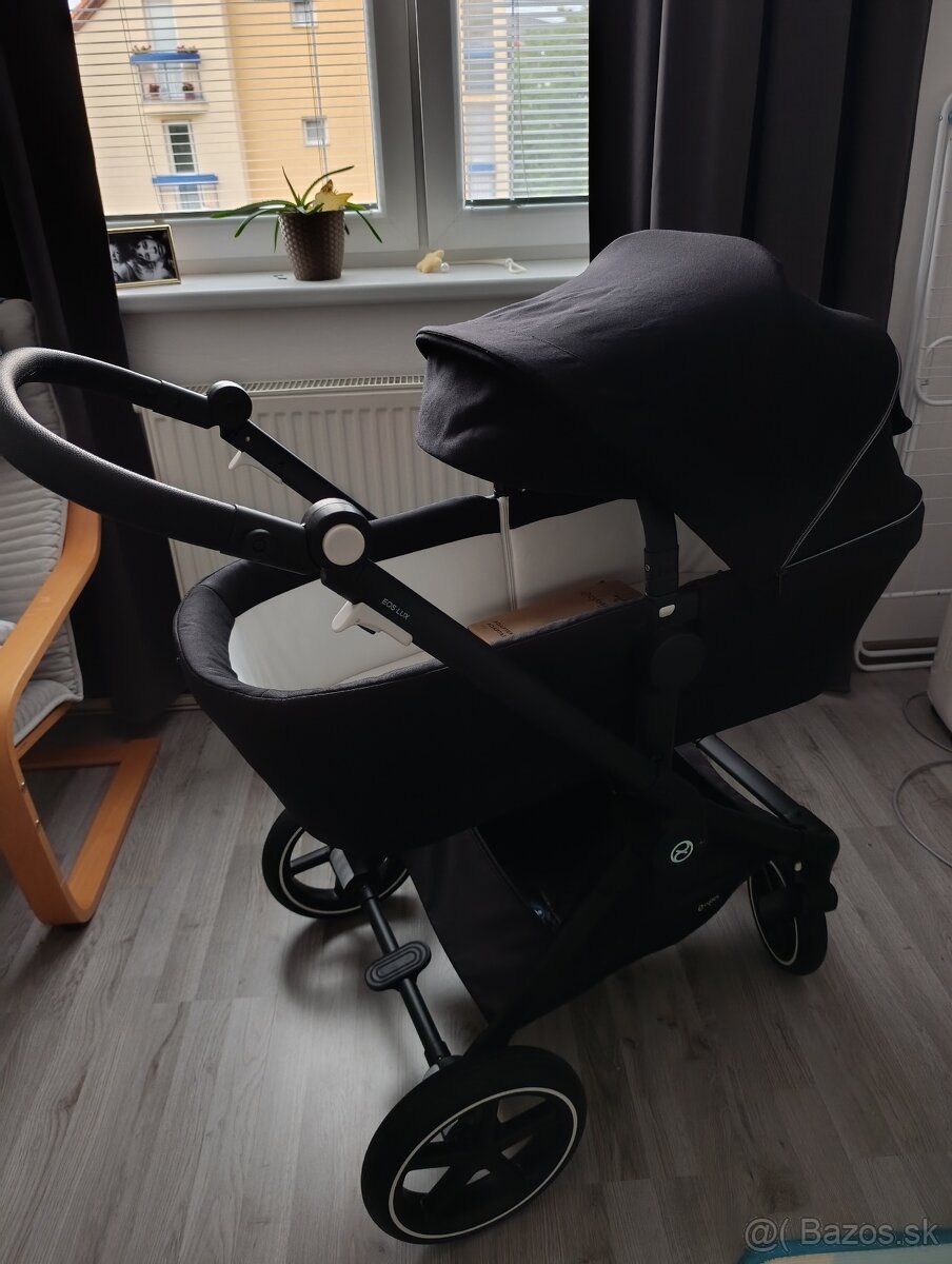 Cybex EOS Lux + adaptéry