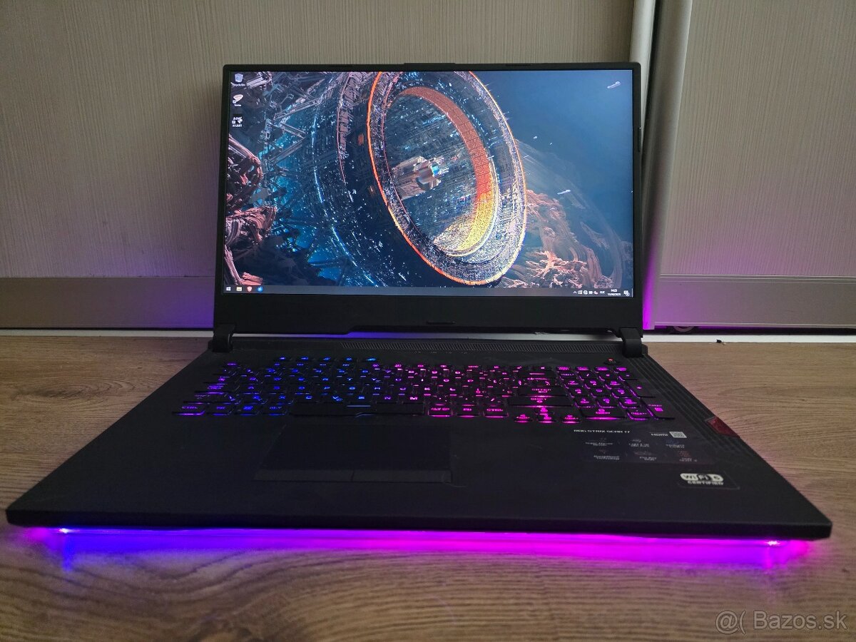Predám ASUS ROG STRIX SCAR 17 - RTX 2070 Super
