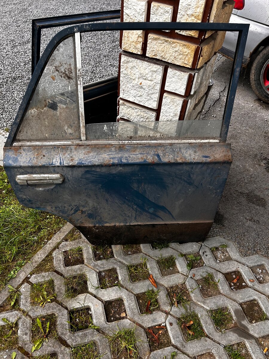 Dvere na veterána Žiguli LADA