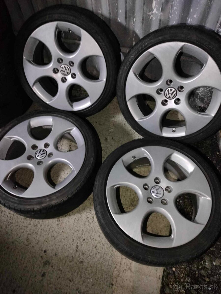 4ks alu disky orig. VW 5x112 r18 pneu 225/40 r18