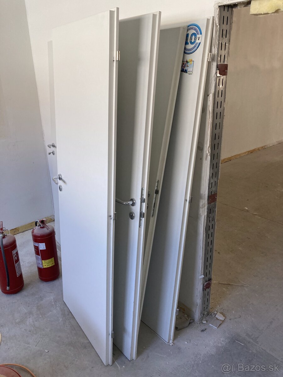 Dvere 3 x 70 - ky ľave cena za kus 20 eur
