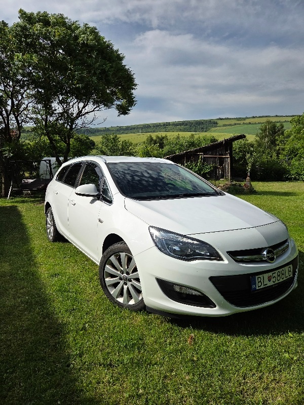 Opel Astra Sports Tourer 1.4T Benzin 2015