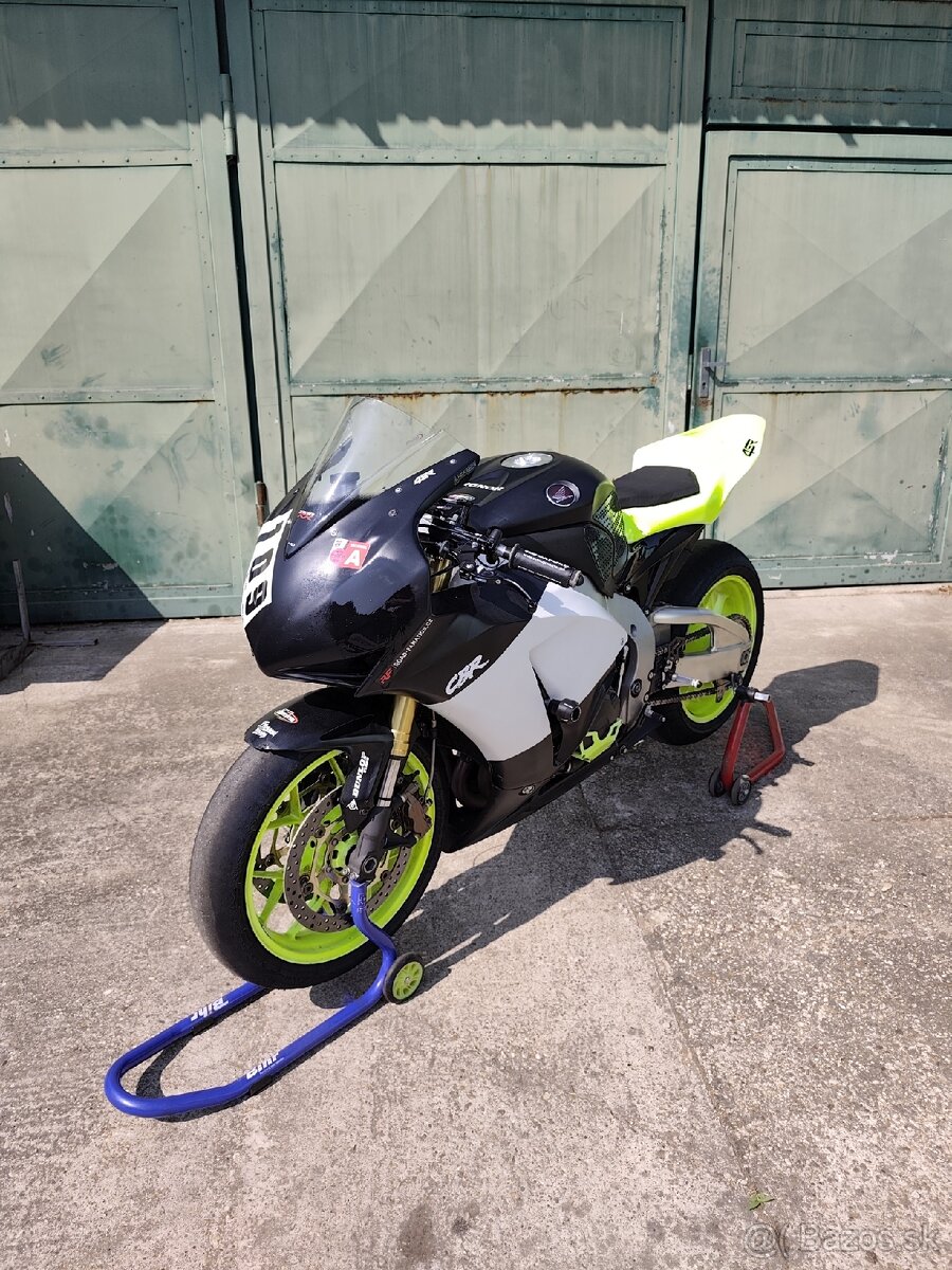 Honda CBR 1000 RR okruhovka