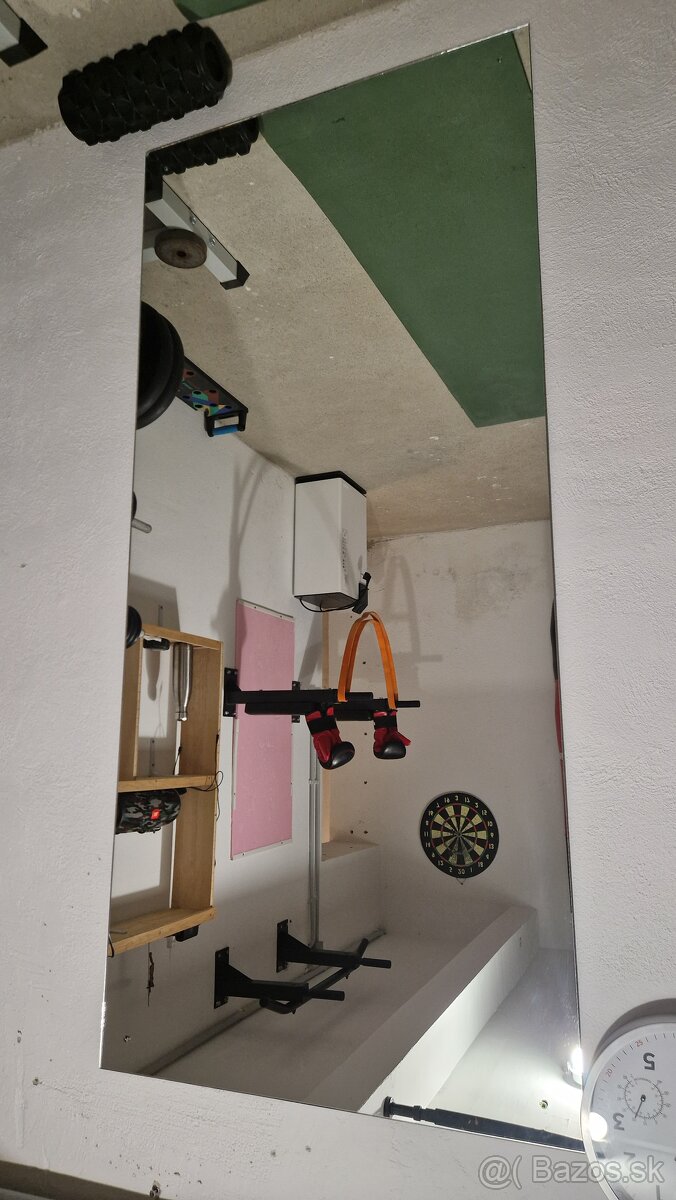 Predam zrkadlo do posilovne