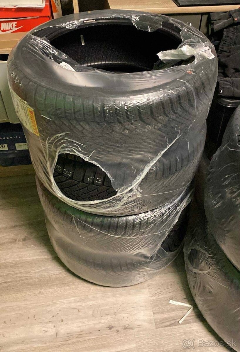 Nové nerozbalené zimné pneumatiky 225/45 R17