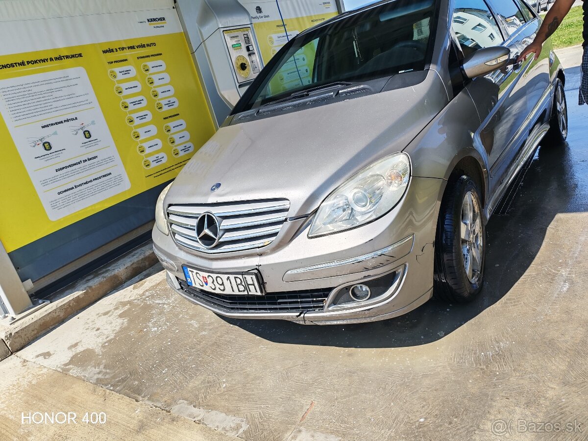 Mercedes Benz