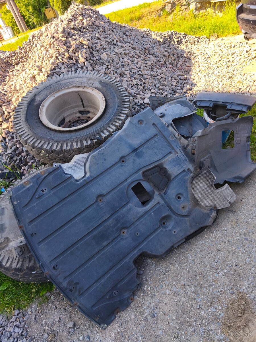 BMW E90 320d 135kw 120kw 105kw r.v 2012