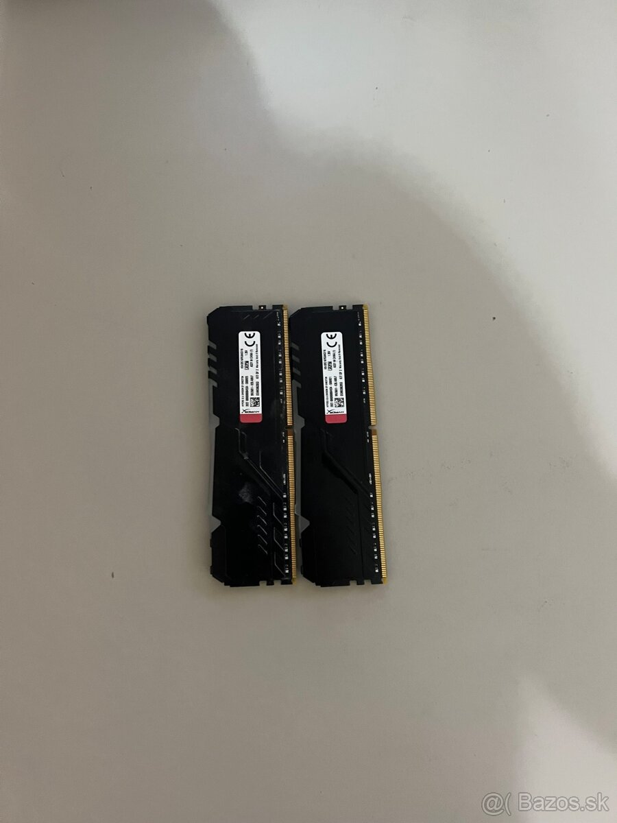 Predám RAM HyperX 16 GB KIT DDR4 3200MHZ CL16 RGB