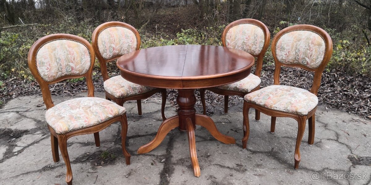 Masivny rozkládací stôl+4ks starožitných stoliček