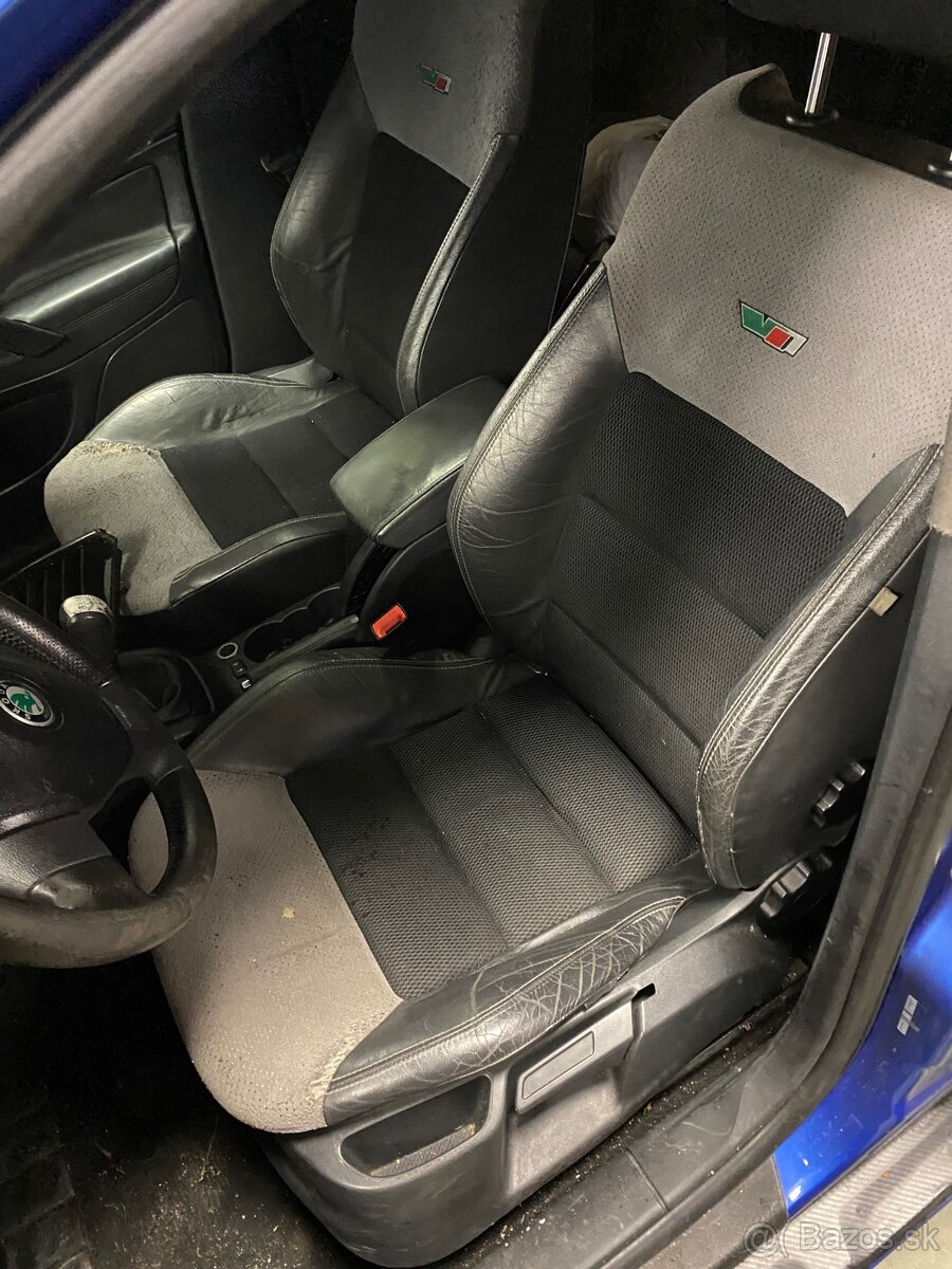 Sedadlá octavia 2 rs
