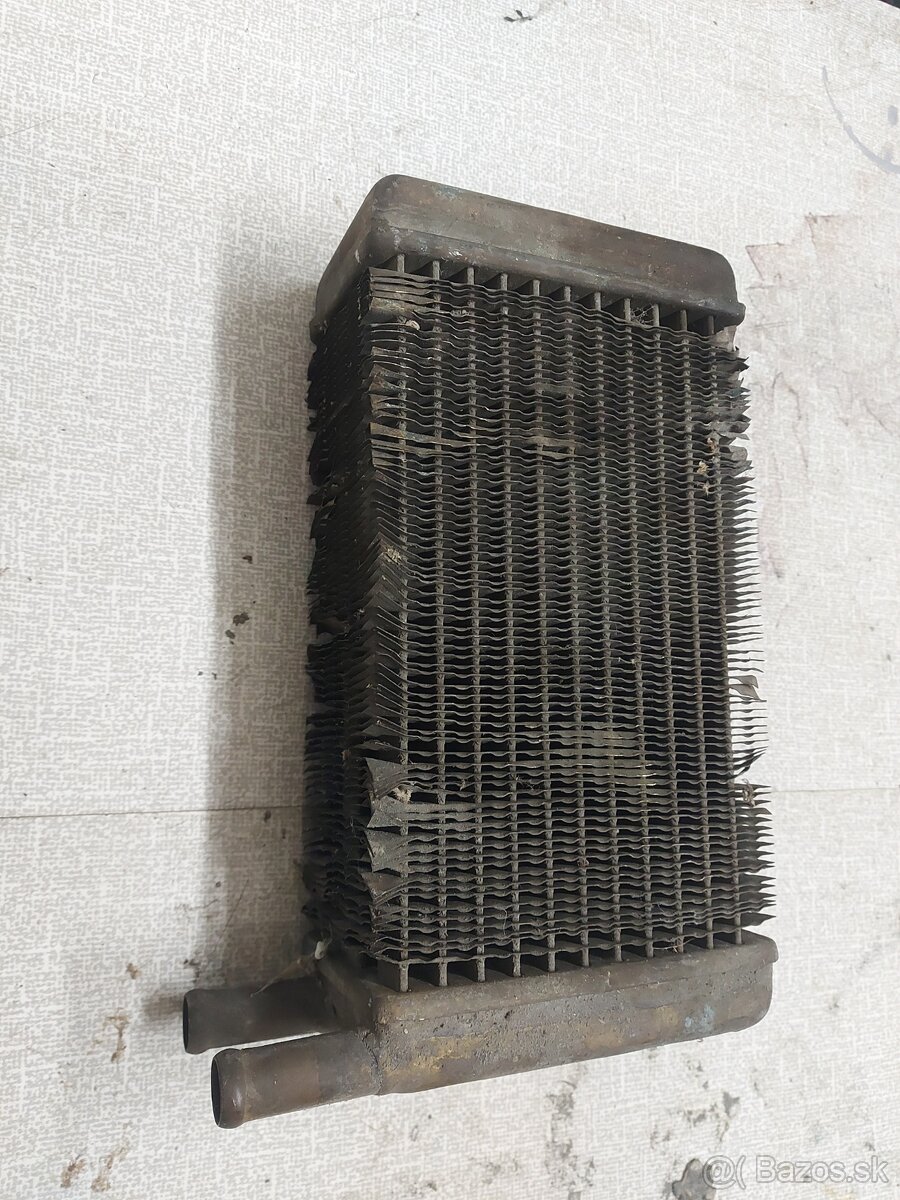 Radiátor kúrenia GAZ, UAZ, ZUK