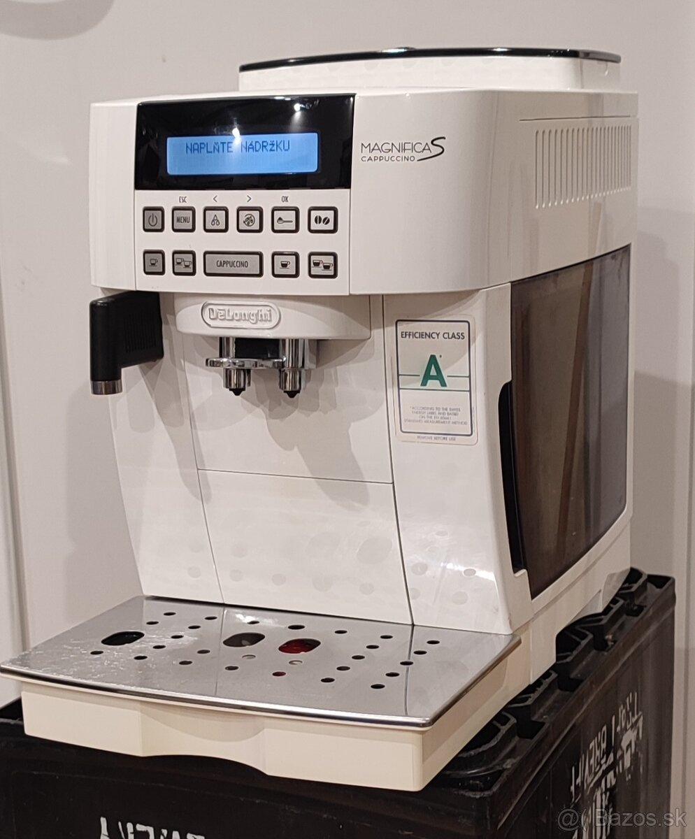 De'Longhi Magnifica S Cappuccino (model ECAM 22.360.W)