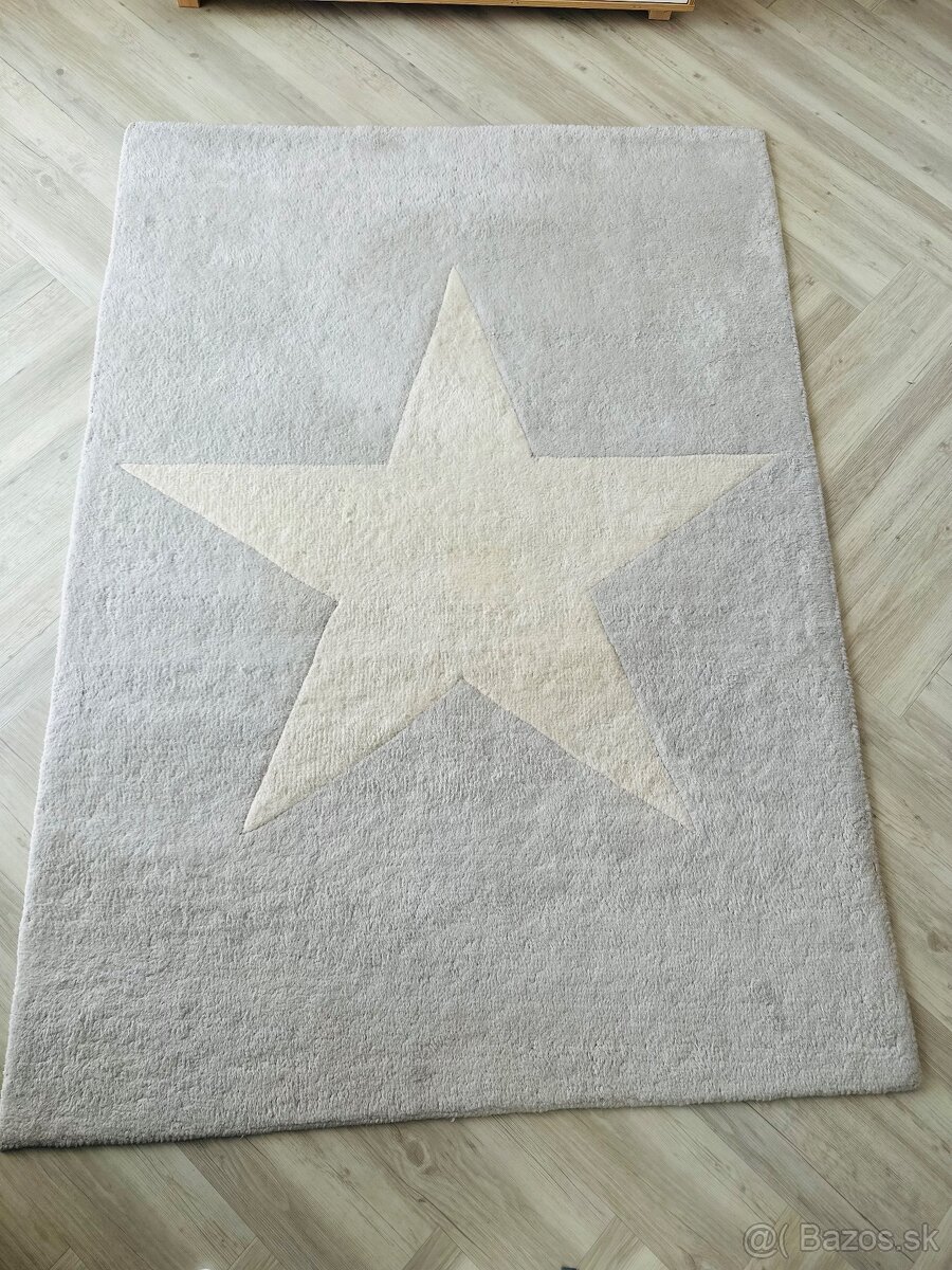 Vlneny koberec s hviezdou