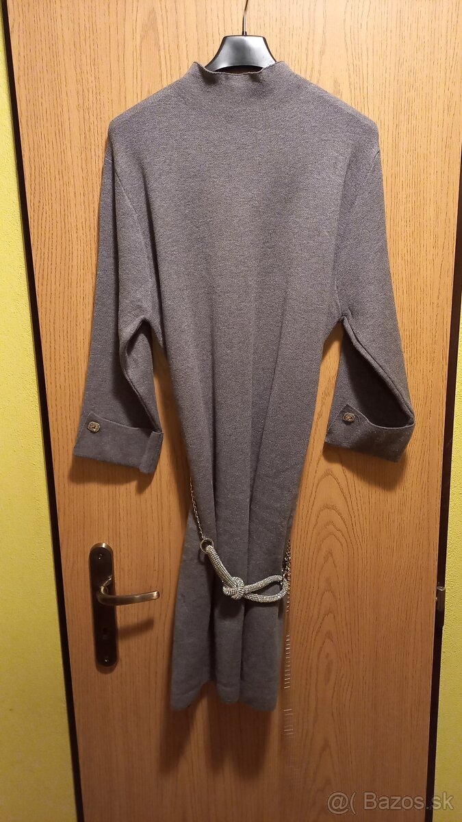 Krásne nové teplé šaty,v páse nastaviteľné