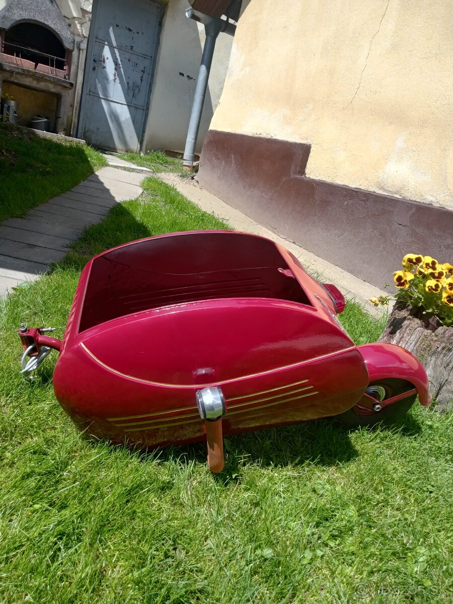 Páv 40