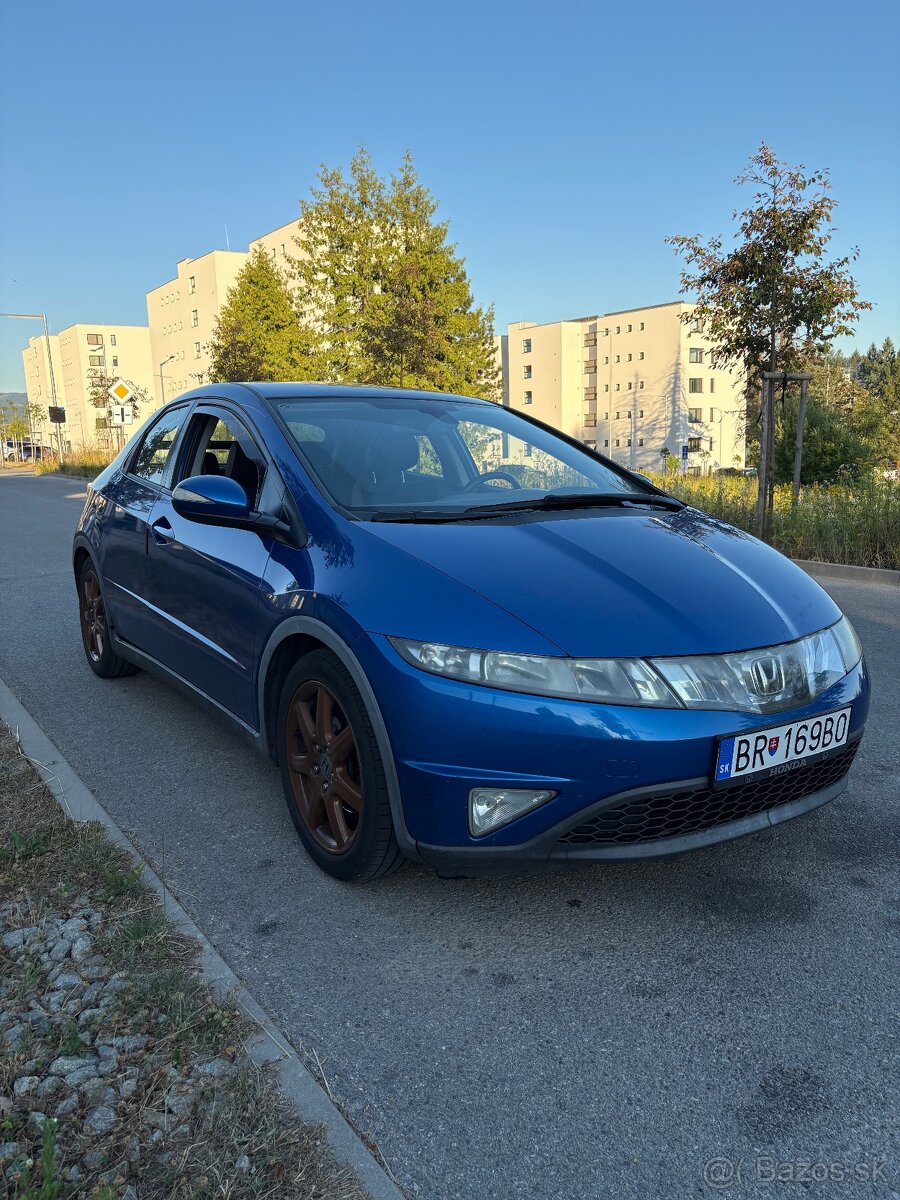 Civic 1.8 benzín