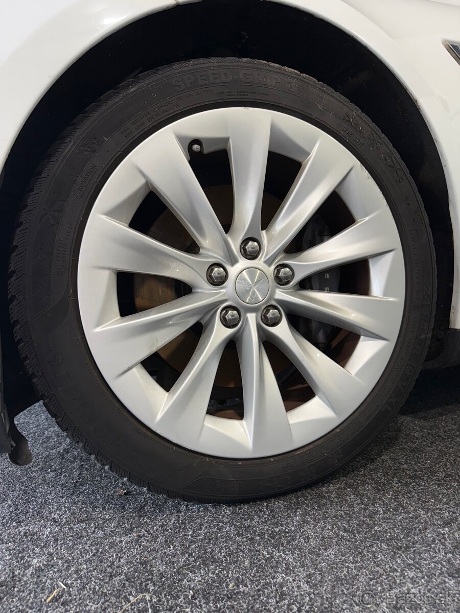 Disk elektróny Tesla R19