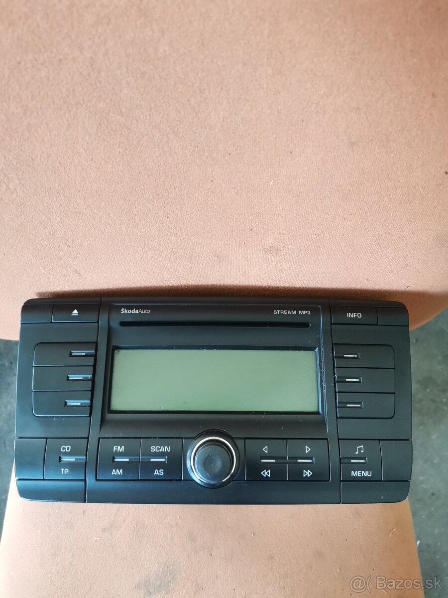 Škoda octavia 2 autoradio