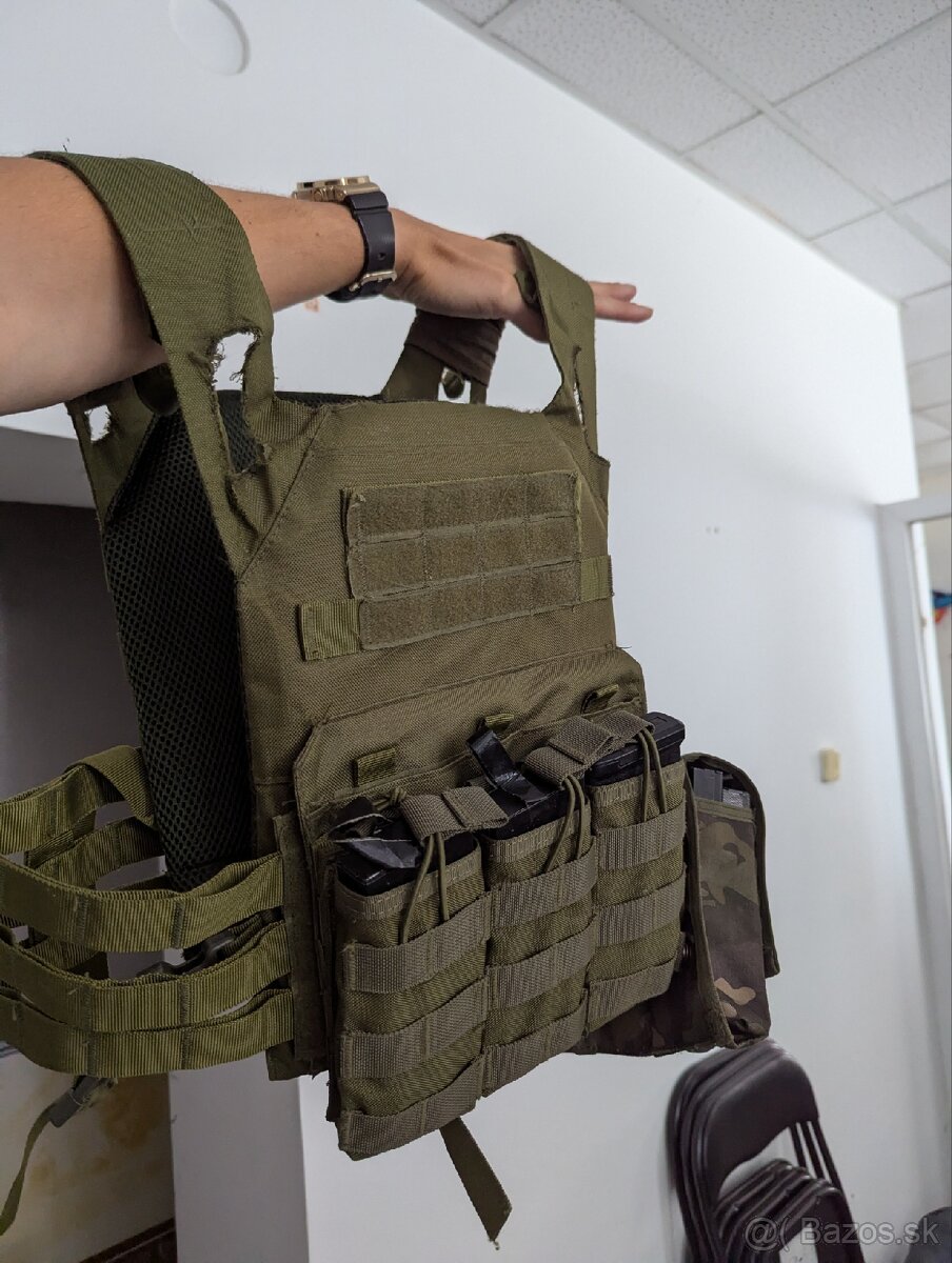 Plate carrier olive