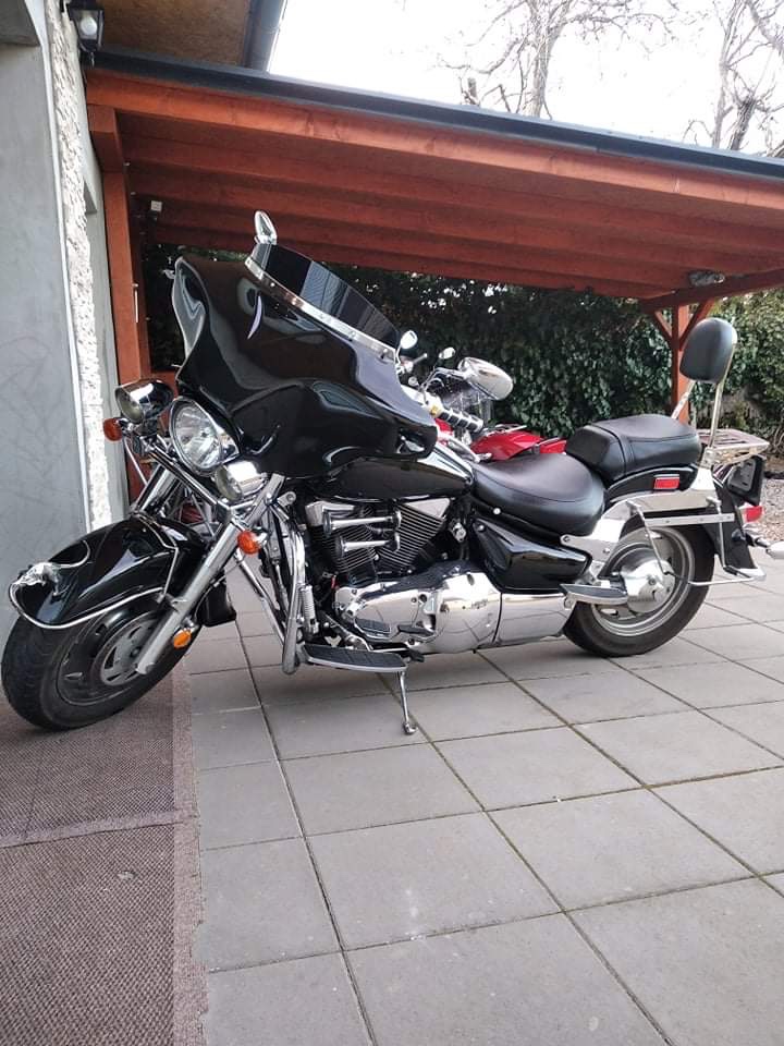 Suzuki Intruder