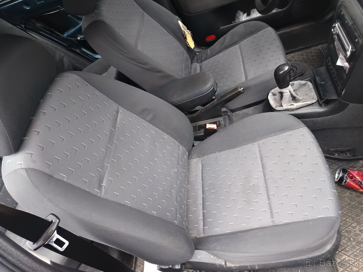 Škoda Octavia 1 sedačky
