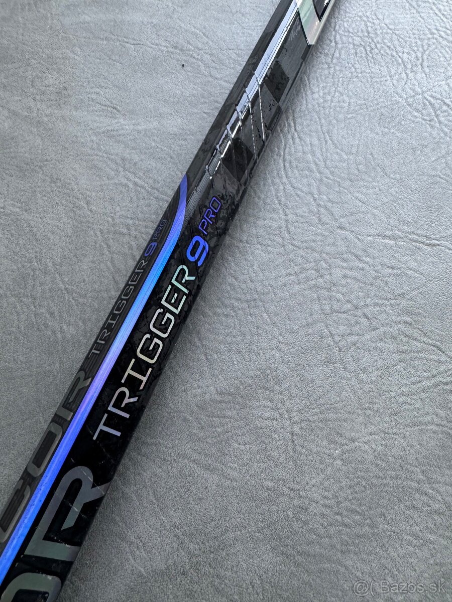 ✅CCM TRIGGER 9 PRO JR LEFT/LAVACKA__flex 40 zahnutie P28