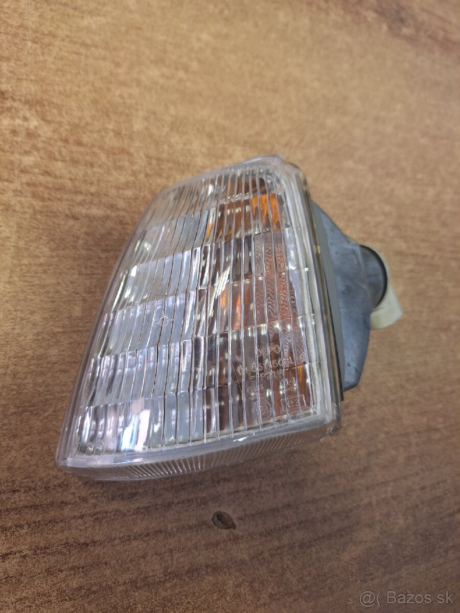 Predna smerovka Renault 19