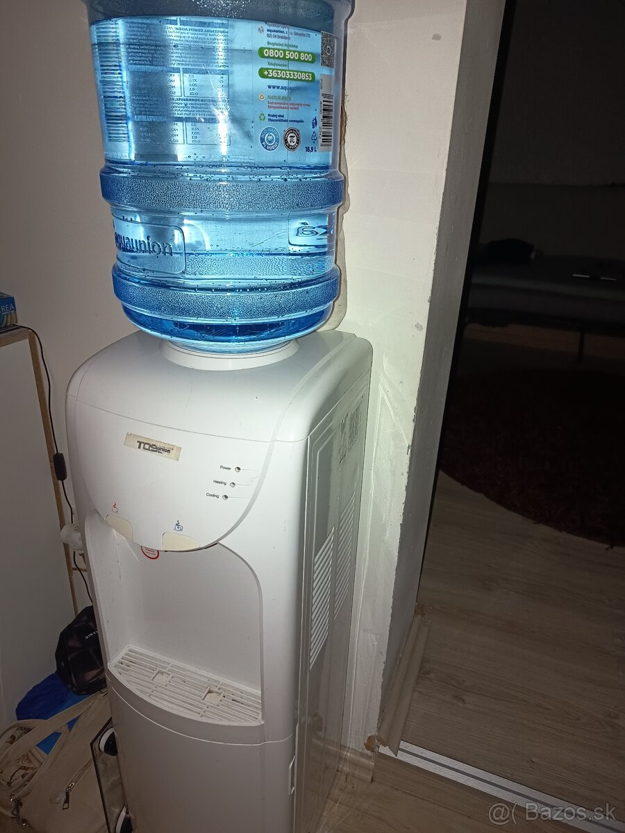 Dávkovač vody / klimatizácia