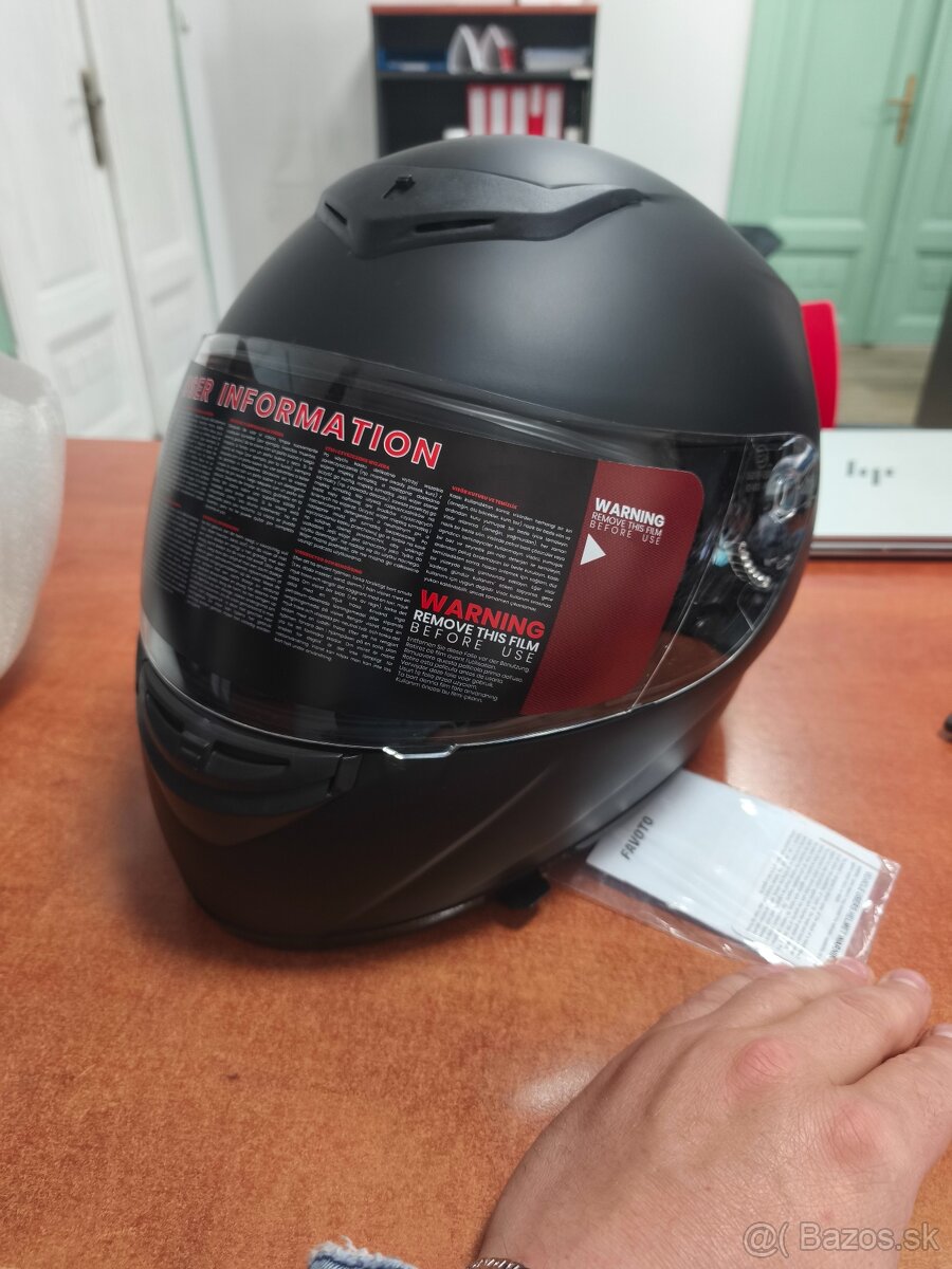 Nová Prilba helma Favoto
