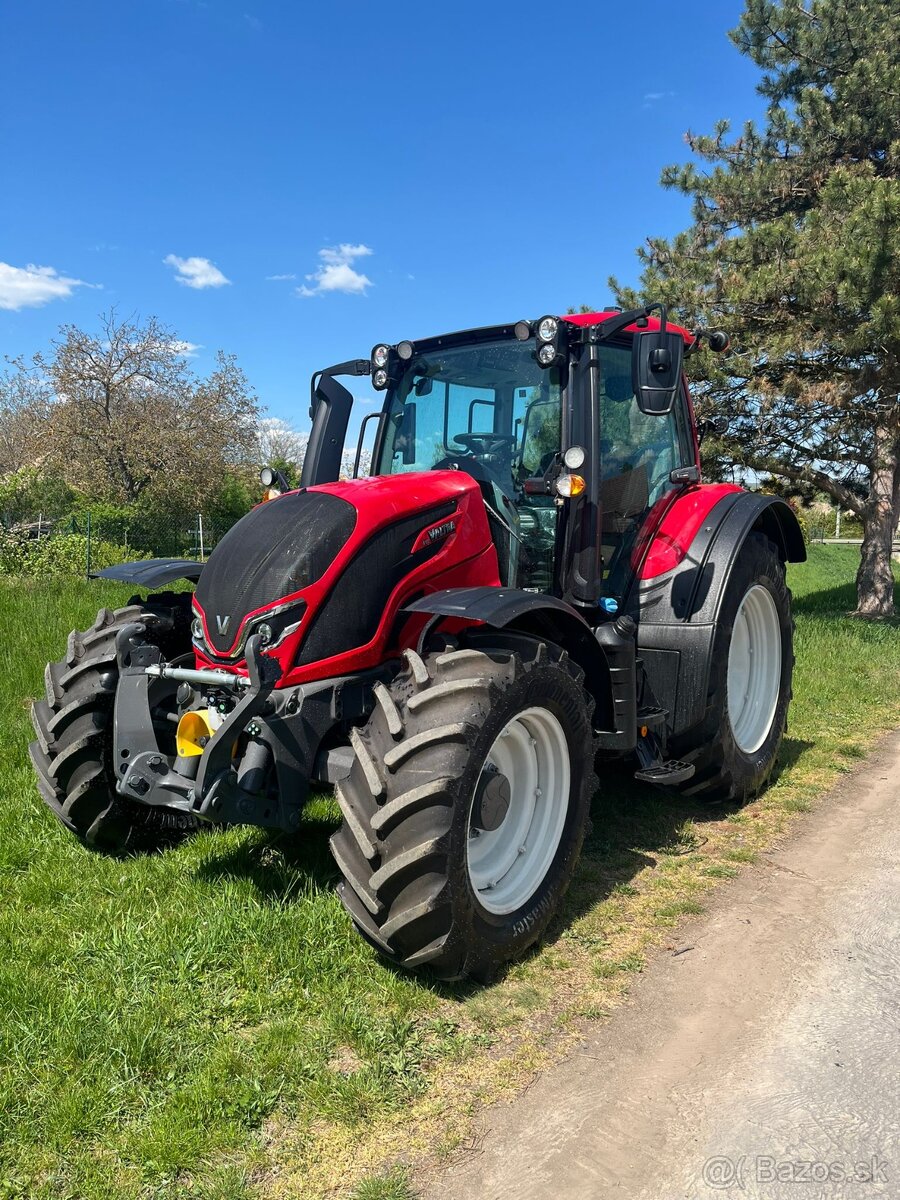 Valtra N155