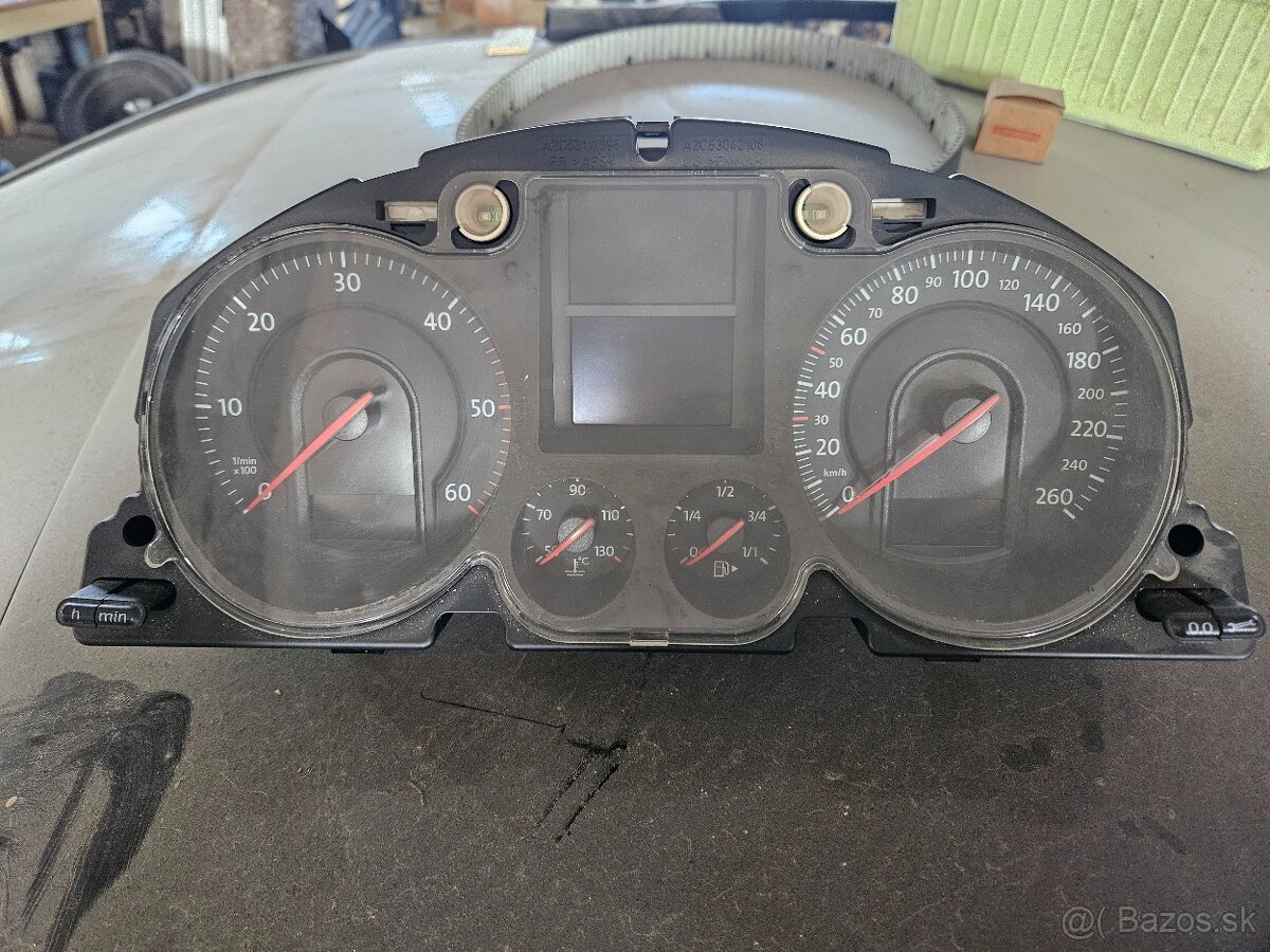 Budíky VW passat B6