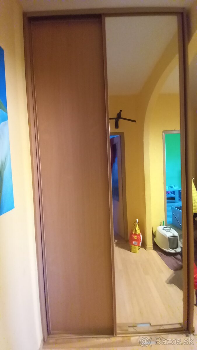 Stavaná skrina