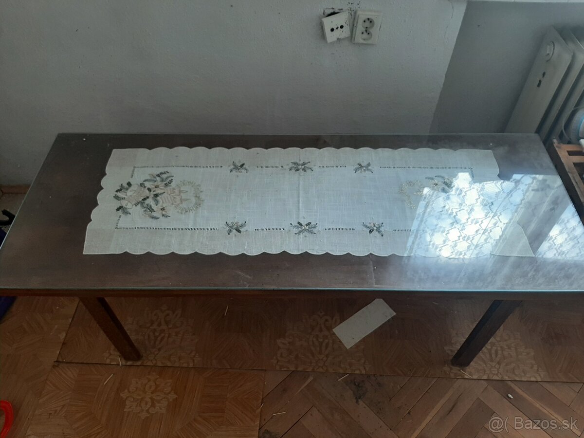 Konferenčný stolík