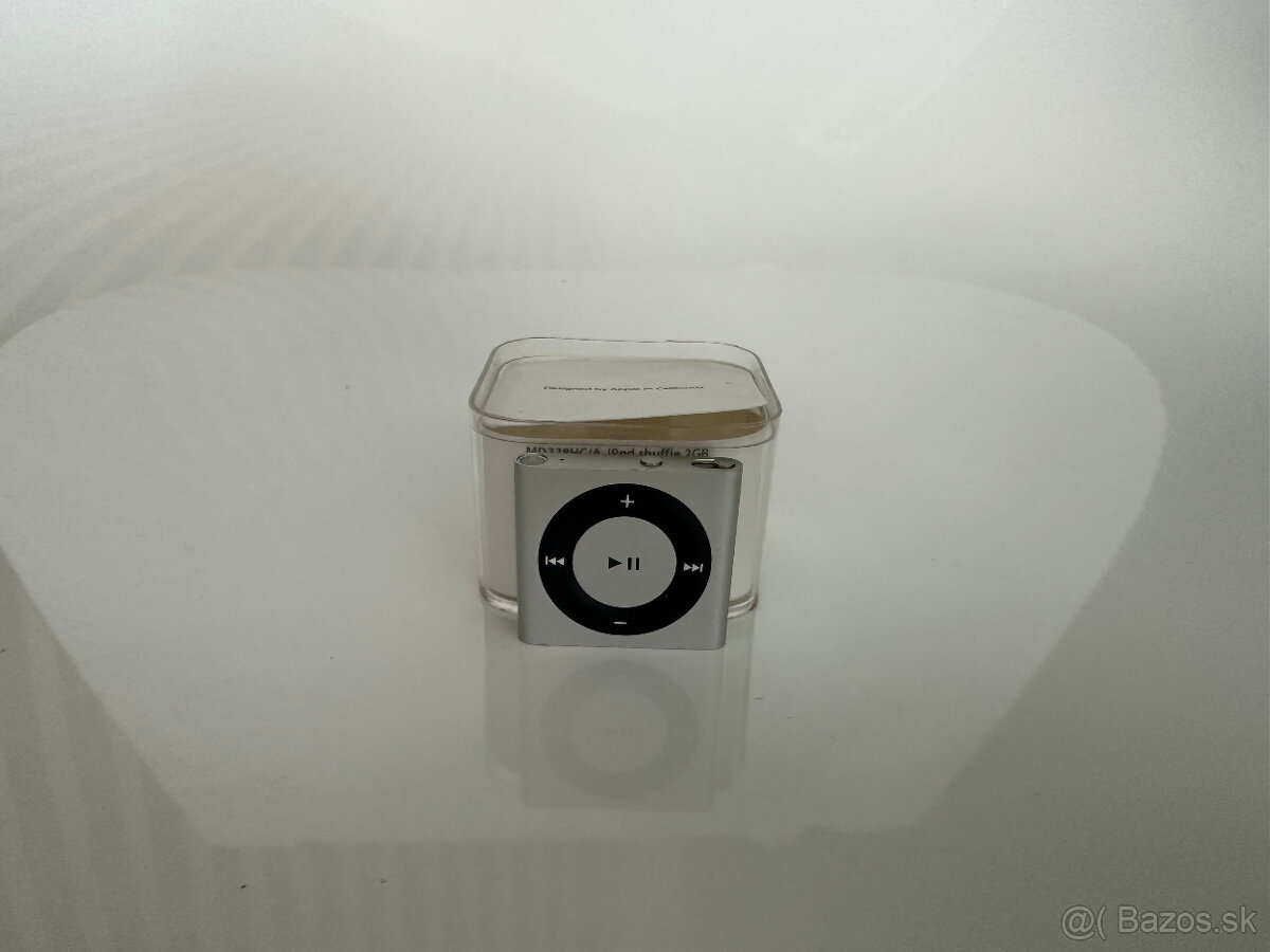 iPod Shuffle 2GB strieborný