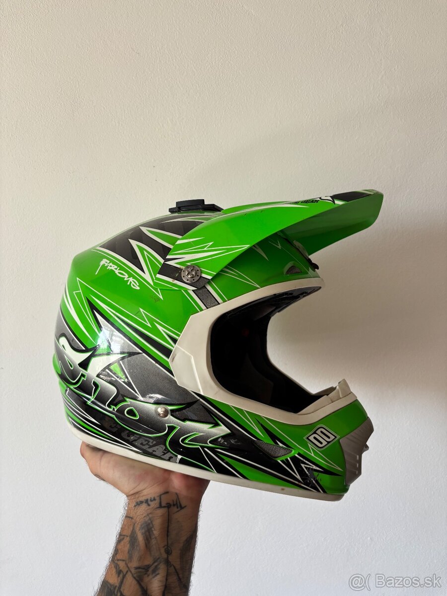 Motocross prilba Shot