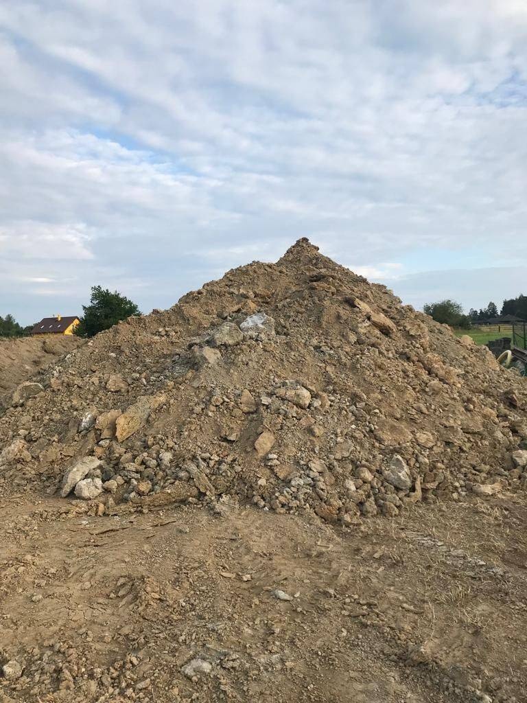 Darujem hlinu