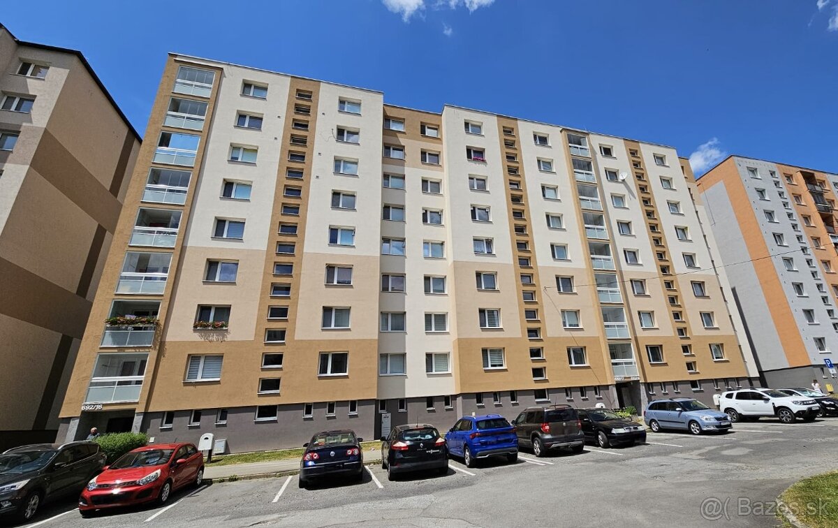 3-IZBOVÝ BYT S BALKÓNOM A SKVELOU DOSTUPNOSŤOU DO CENTRA