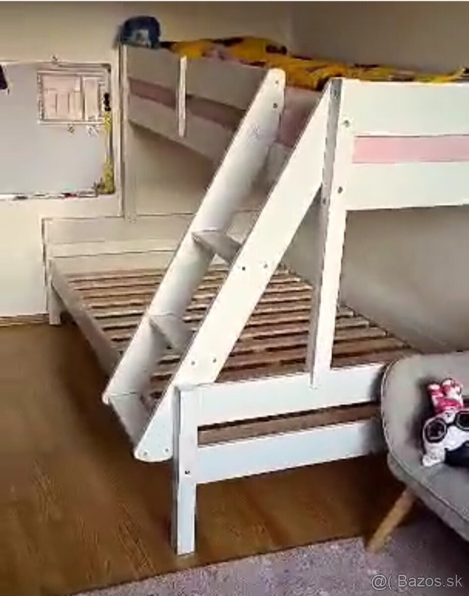 Poschodová posteľ