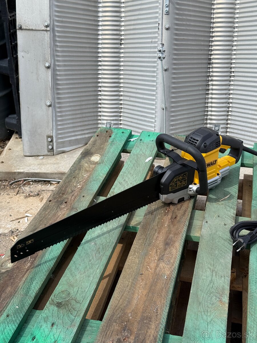 Píla na tehlu Dewalt