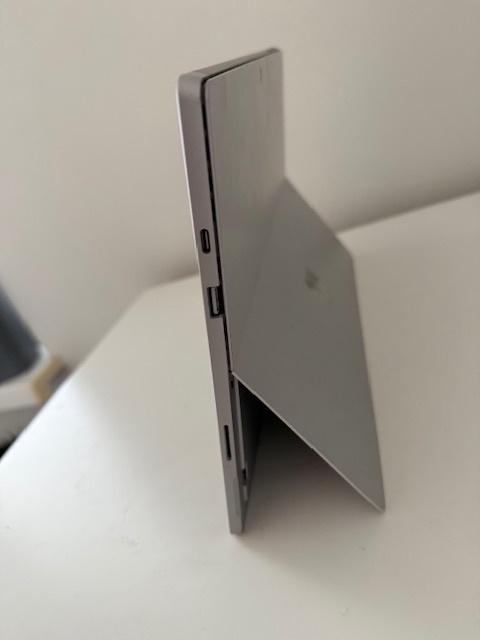 Microsoft Surface Pro 7
