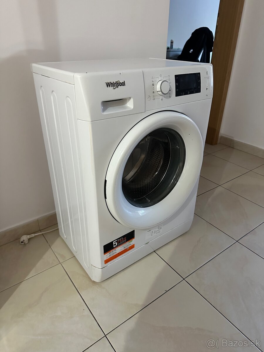 Práčka Whirpool 6th sense fresh care+