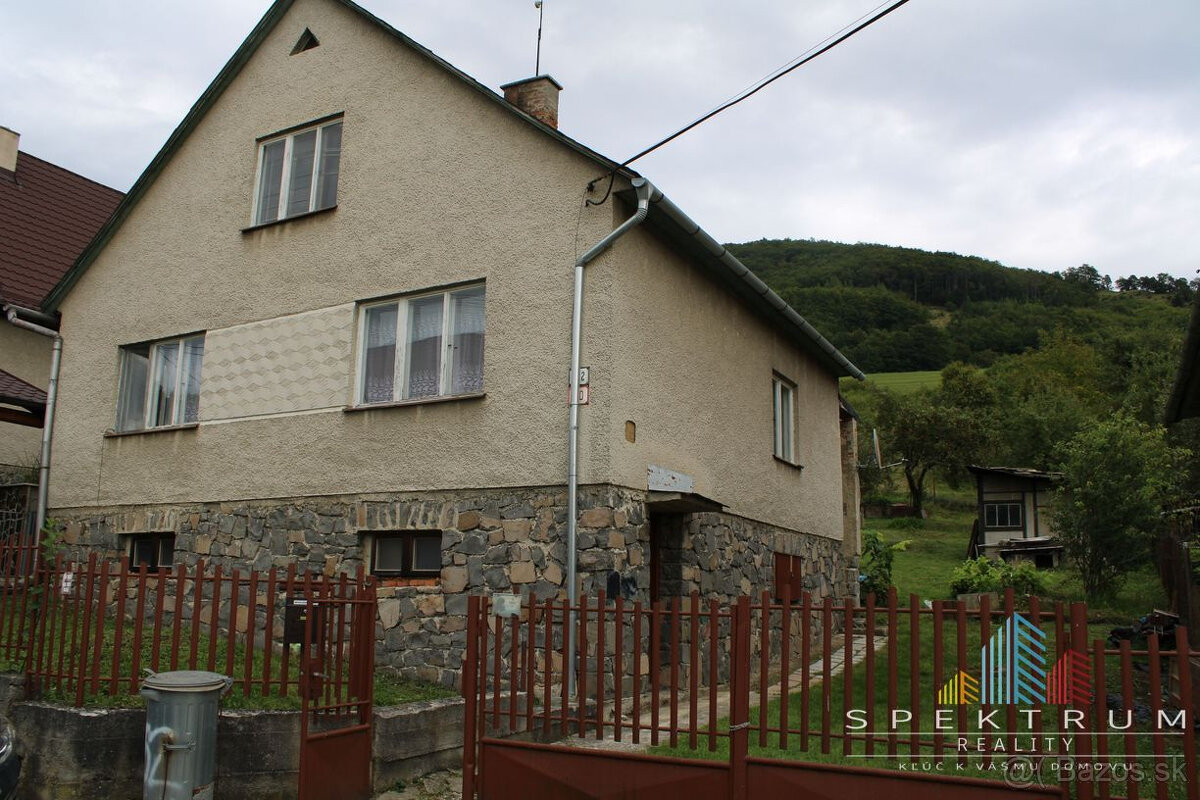 SPEKTRUM REALITY- Na predaj 4-izbový rodinný dom s pozemkom